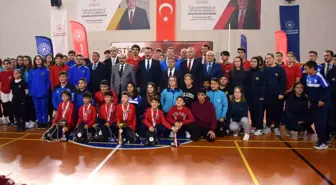 Balıkesir'de Gençlere Spor Kıyafeti Desteği ve Ödüllendirme Programı