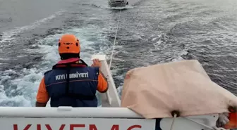 Bodrum açıklarında makine arızalı tekne kurtarıldı