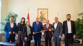 İzmir Büyükşehir Belediye Başkanı Tunç Soyer, Sivil Toplum Kuruluşlarıyla Bir Araya Geldi