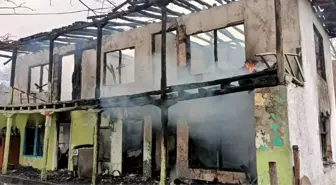 Kırklareli'nde İki Katlı Evde Yangın Çıktı