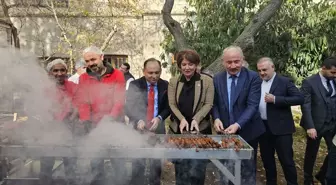 AK Parti Milletvekili Diyarbakır'ın tescilli yemeklerini TBMM'de tanıttı