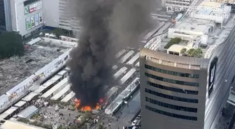 Bangkok'ta Ünlü Pazar Yerinde Yangın Çıktı