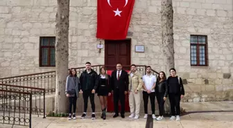 Toroslar Belediye Başkanı Atsız Afşın Yılmaz, üniversite öğrencileriyle söyleşi yaptı