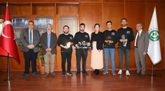 ÇÜ Rektörü, Azerbaycan STEAM Festivali'nde şampiyon olan takımı kabul etti