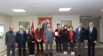 Giresun Valisi, lise öğrencilerini ödüllendirdi