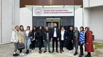 Kastamonu'da Gönüllü Kadın Kuaförler Huzurevi Sakinlerine Kişisel Bakım Hizmeti Verdi