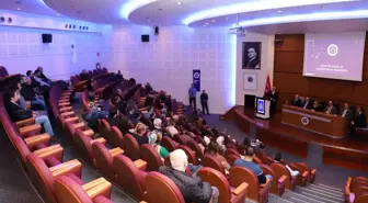 Atatürk Üniversitesi Rektörü Prof. Dr. Ömer Çomaklı, birimlerin 2022 yılı akademik performanslarını değerlendirdi
