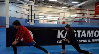 Kastamonu'da Wushu Sporcuları Avrupa Şampiyonası'nda Altın Madalya İçin Mücadele Edecek