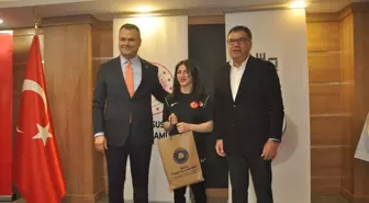 Tarsuslu Sporculara Ödül Töreni