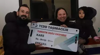 Turistik Doğu Ekspresi Kars'a ilk seferini gerçekleştirdi