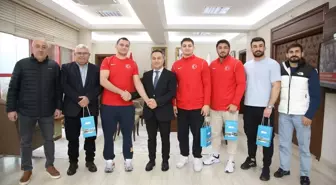 Tokat Gaziosmanpaşa Üniversitesi öğrencileri Rektörü ziyaret etti