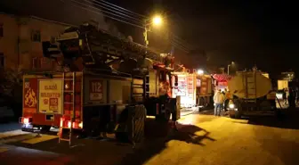 Elazığ'da çatı yangını söndürüldü