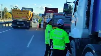 Gaziantep'te kış tedbirleri ve kazaların önlenmesine yönelik yapılan trafik denetimlerinde 16 araç sürücüsüne ceza