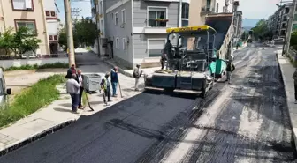 Gaziemir Belediyesi Yol Bakım ve Onarım Çalışmalarını Sürdürüyor