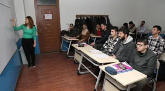 Van'da engelliler ücretsiz EKPSS kurslarına katılıyor