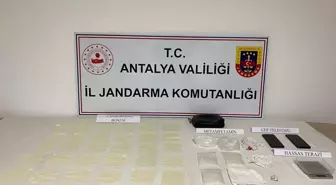 Antalya'da uyuşturucu operasyonu: 3 şüpheli yakalandı