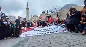 Ayasofya Camii önünde Filistinliler için 'SayStop' eylemi