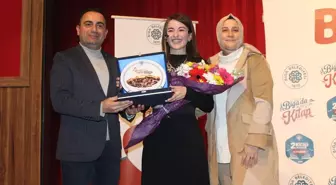 Eğitimci Yazar Saniye Bencik Kangal Biga'da Konferans Verdi