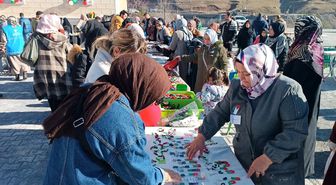 Bitlis Müftülüğü öncülüğünde Filistin halkı için hayır çarşısı açıldı
