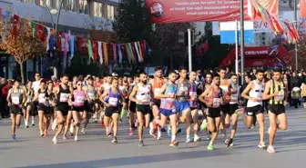 Gazi Yarı Maratonu için bazı yollar trafiğe kapanıyor