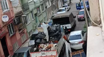 Bursa'da apartman dairesinden kamyon dolusu çöp çıktı