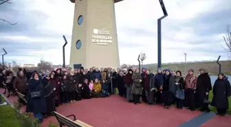 Kütahya Belediye Başkanı ve eşi, yaşlılarla buluştu