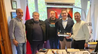 Pelitköy Deveciler Derneği ve muhtar teşekkür ziyaretinde bulundu