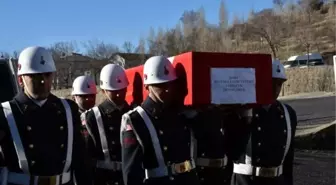 UZMAN ÇAVUŞ FATİH YETİŞEN, TÖRENLE MEMLEKETİNE UĞURLANDI