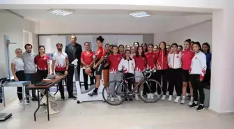 ALKÜ'de Kadın Milli Takım Sporcularına Performans Testi ve Beslenme Eğitimi Verildi