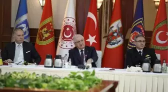 Bakan Güler: ABD'den F-16 tedarikinde somut gelişmeler olacaktır - 1