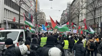 Almanya'da Filistin'e Destek Gösterisi Düzenlendi