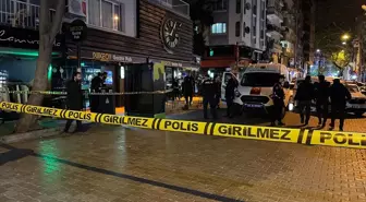 Bornova'da eğlence mekanı önünde silahlı saldırı: Bir kişi yaralandı