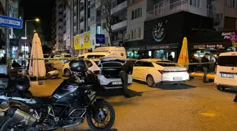 İzmir'de eğlence mekanı önünde silahlı saldırı: 1 yaralı