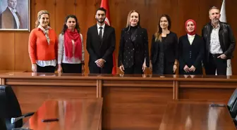 DEÜ Gönüllüleri Deprem Bölgesinde Yardıma Devam Ediyor