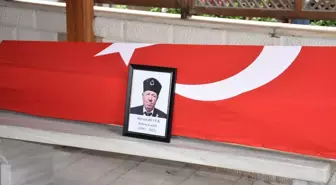 Kıbrıs gazisi Dursun Büyük toprağa verildi