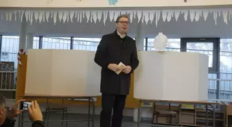 Sırbistan'da erken seçimler devam ediyor