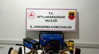 Afyonkarahisar'da Kaçak Kazı Operasyonu: 3 Zanlı Gözaltına Alındı