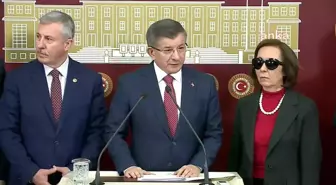 Ahmet Davutoğlu, Küresel Vicdan Bildirgesi'ni Açıkladı: 'Filistinli Mülteciler İçin Kurulmuş BM Örgütüne, Gazze'de Yerinden Edilen Bütün İnsanlar...