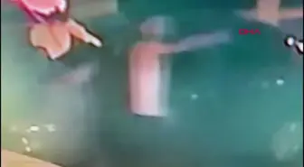 Bağcılar'da Esnaflardan Haraç İsteyen Şüpheliler 2 Kişiyi Silahla Yaraladı