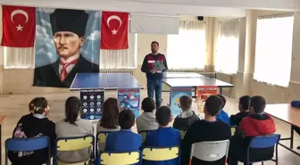 Edirne Jandarma Komutanlığı Öğrencilere Güvenli İnternet Kullanımı Eğitimi Verdi