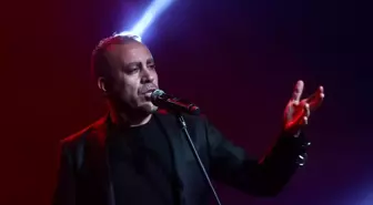 Haluk Levent ve Sanatçı Arkadaşları Gazze'ye Yardım Konseri Düzenledi