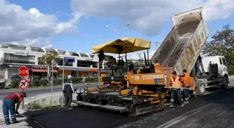 Kuşadası Belediyesi Bayraklıdede Mahallesi'nde Yol Yenileme Çalışmalarına Devam Ediyor