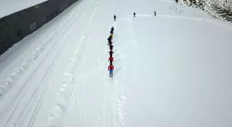 Bitlis'teki kayaklı koşu takımı Nemrut Dağı'nda antrenman yapıyor