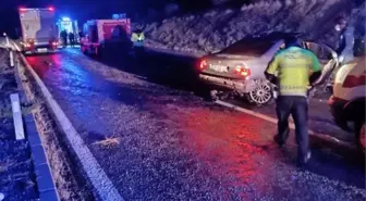 Nevşehir'de kafa kafaya çarpışan otomobillerde 8 kişi yaralandı
