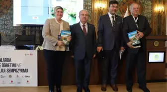 Türkçe ve Türkoloji rüzgarı esti: Balkanlar ve Anadolu İstanbul'da bir araya geldi