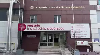 Kırşehir'de 16 ortaokul öğrencisi gıda zehirlenmesi şüphesiyle hastaneye kaldırıldı