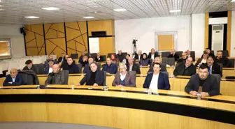 Afyonkarahisar Belediyesi 58 mahalleye 500 bin ton sıcak asfalt serdi