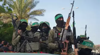 Hamas'tan 'İnsani araya hazırız' diyen İsrail'e yanıt: Gazze'ye saldırılar tamamen bitmeden olmaz