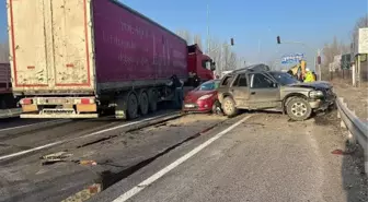 Kütahya'da Zincirleme Kaza: 4 Yaralı