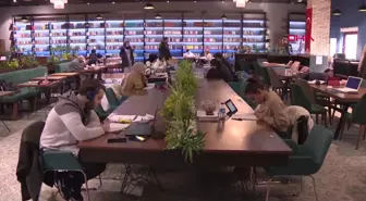 Mamak'ta kitaplar motokurye ile evlere teslim ediliyor